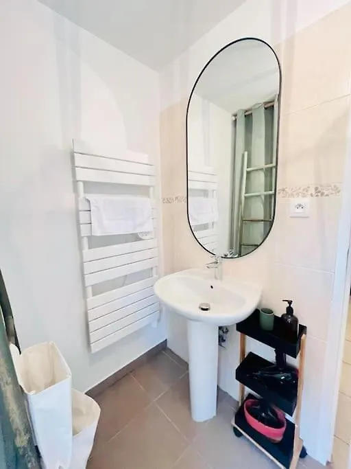 Apartment Magnifique Maison De Ville Morestel